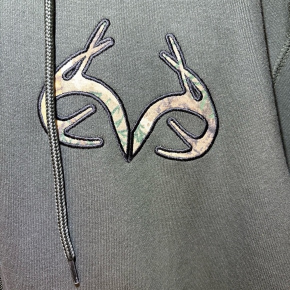 2/$20 Realtree Mens XL New Condition Green Zip Hoodie Hooded Jacket Sweater Camo - Picture 3 of 9